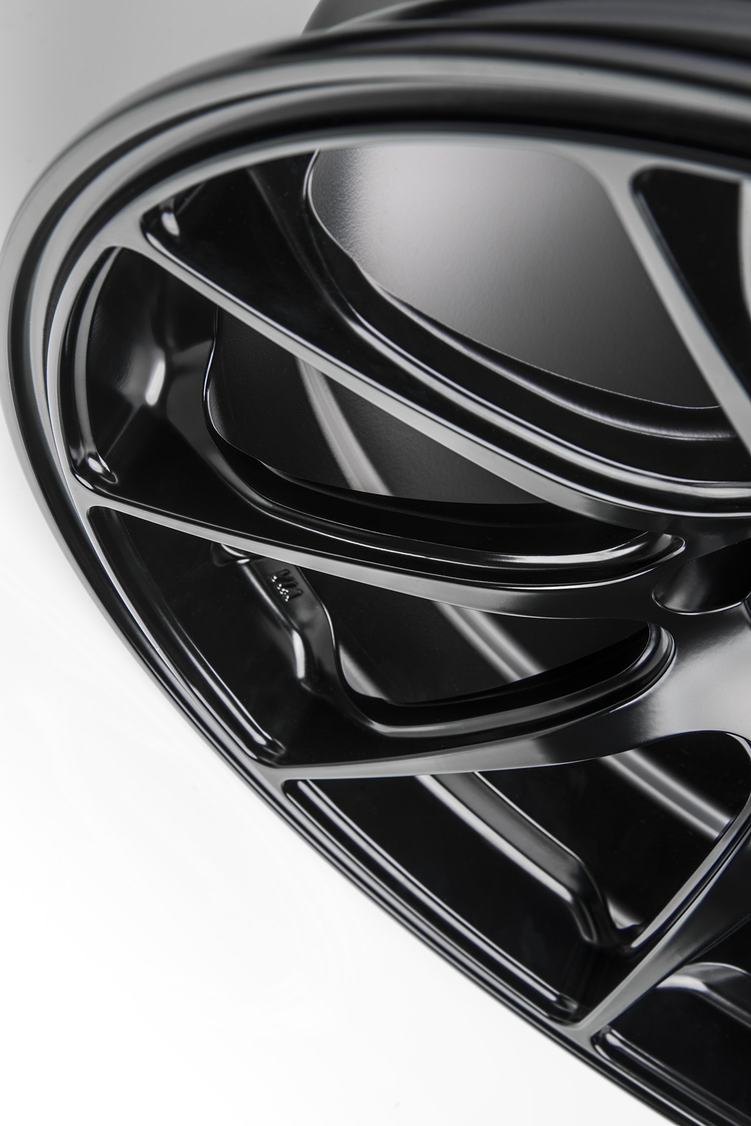 Titan 7's Approach to Building a Racing Wheel: No Corners Cut