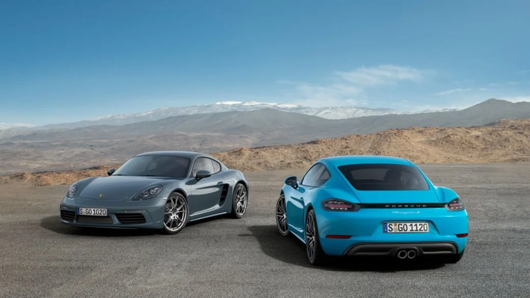 Factory-standard Porsche 718 Cayman and Cayman S — Porsche manufacturer photograph
