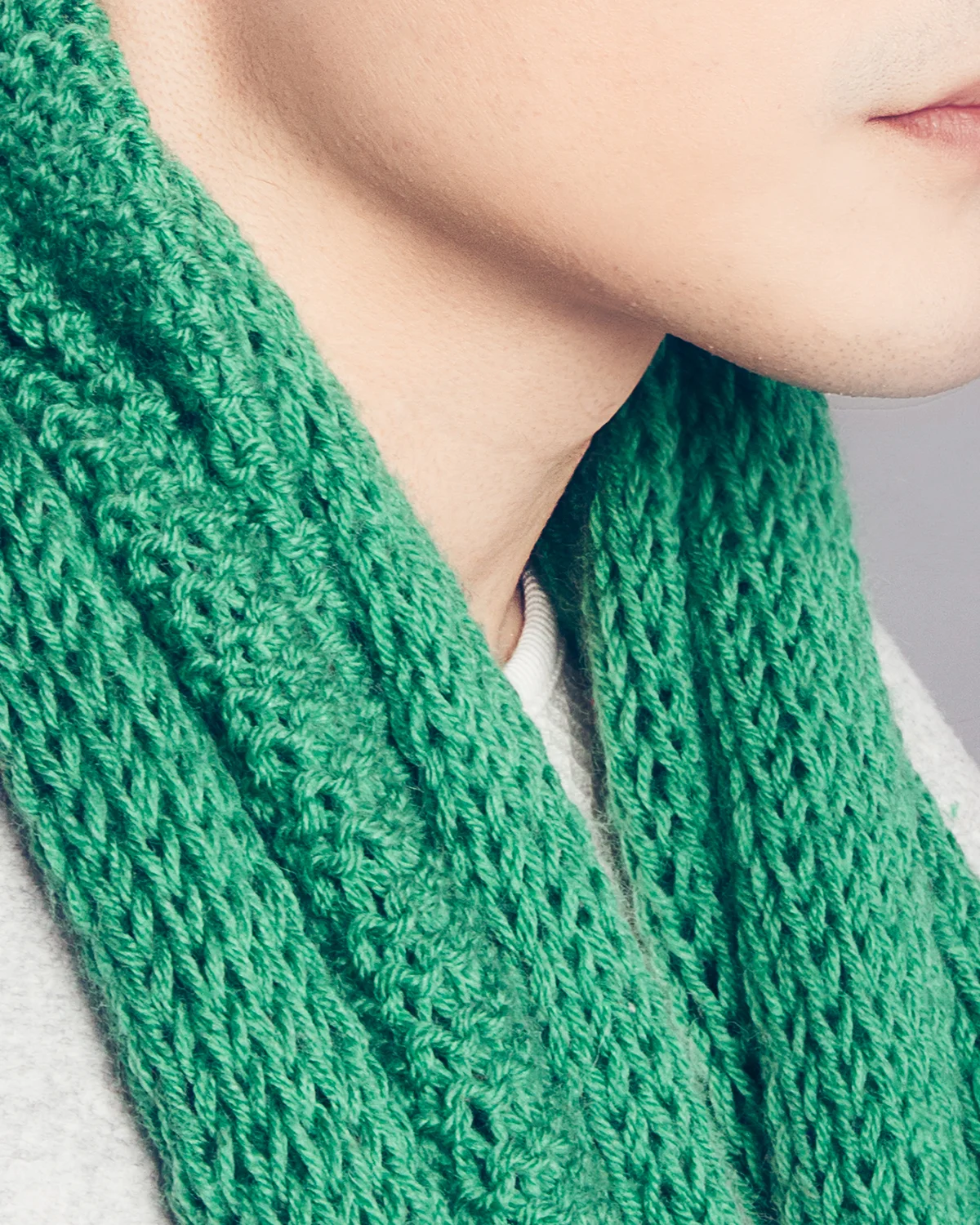 SyrianScarf-Green-Male-ArtisanAndFox-ThreadsOfSyria.jpg