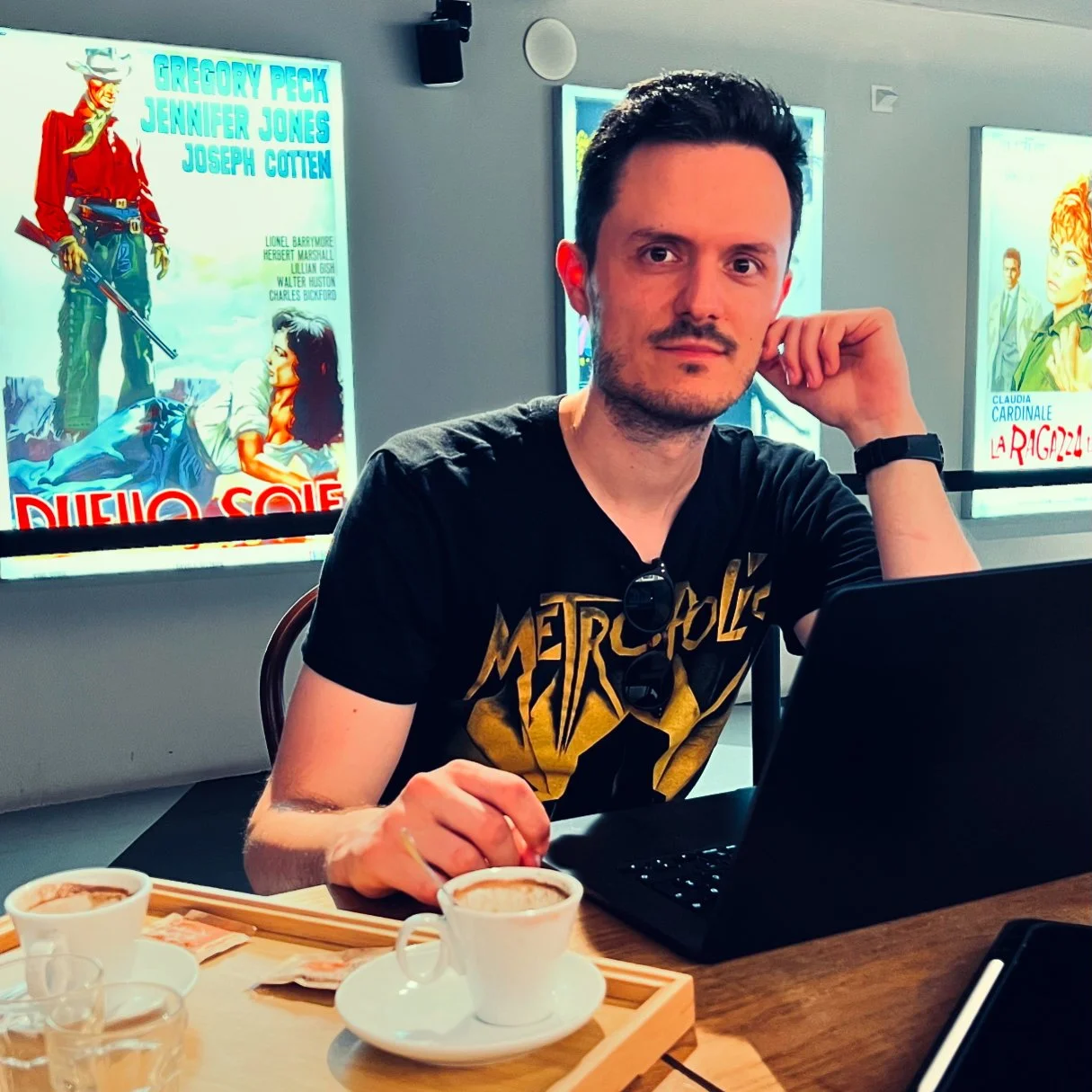 Living the freelance life in Cinema Modernissimo.