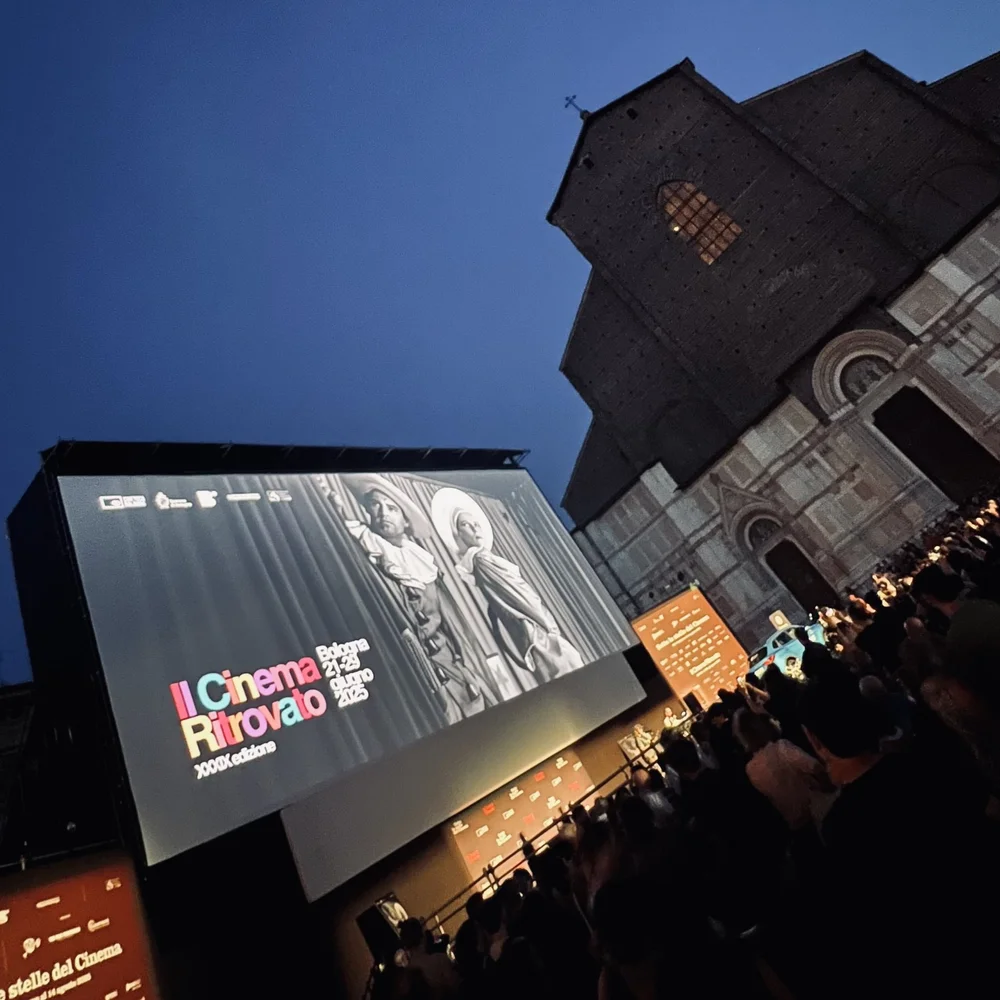 Piazza Maggiore, Basilica and the big screen.