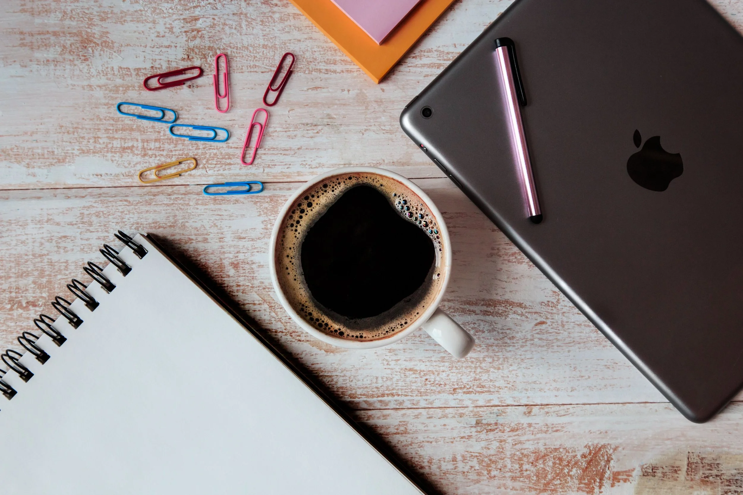 ipad pen kaffe.jpg