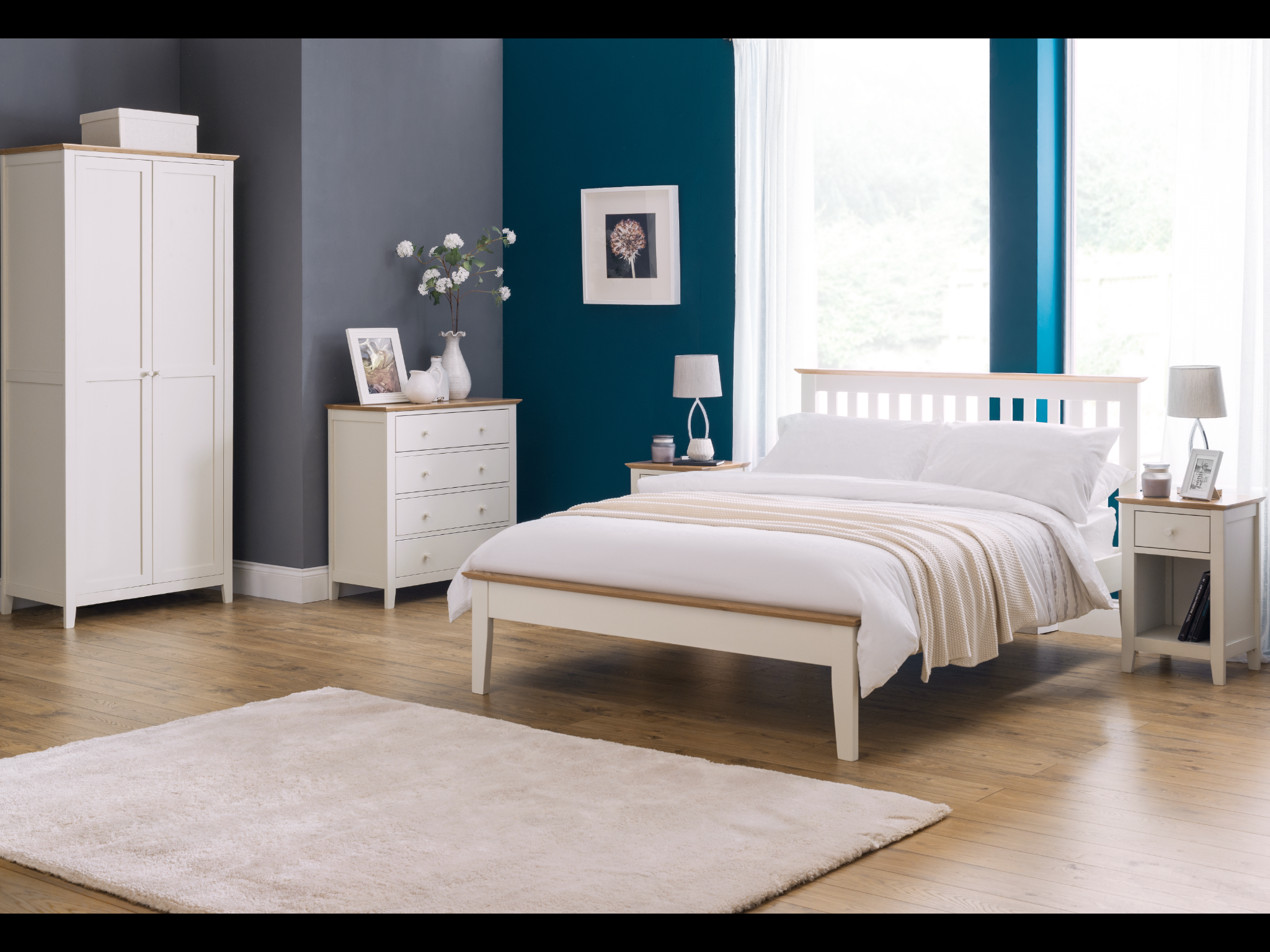 The Winchester Premium Painted Oak Range Saymor