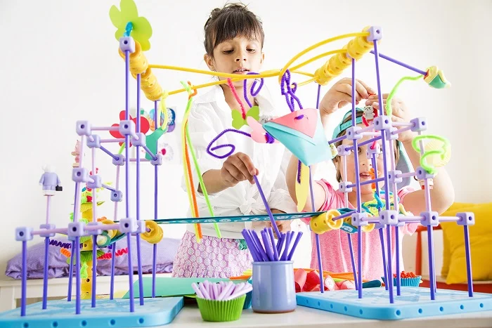 GoldieBlox-craftstruction.jpg