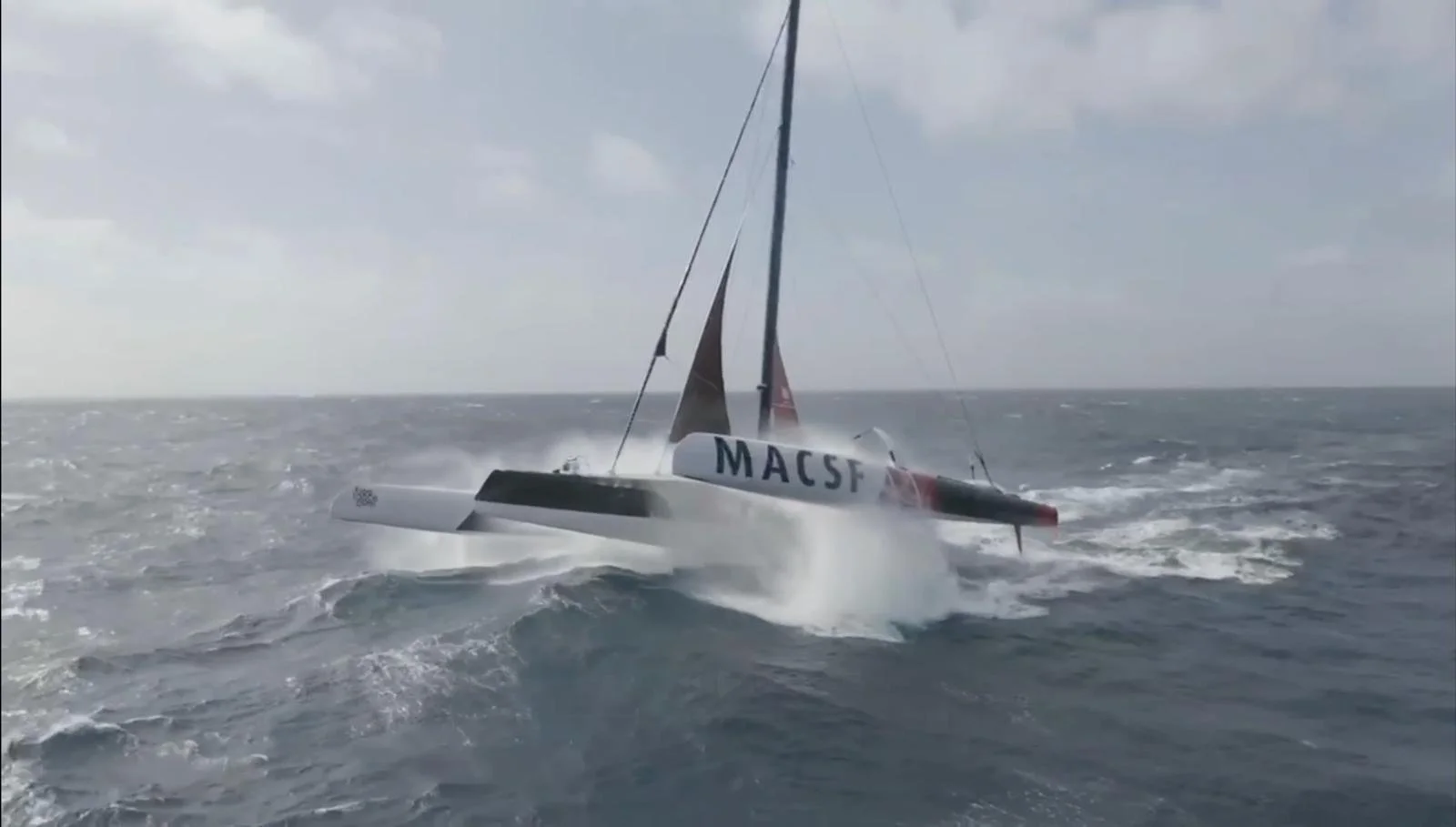 Guirec, skipper et droniste tempête  