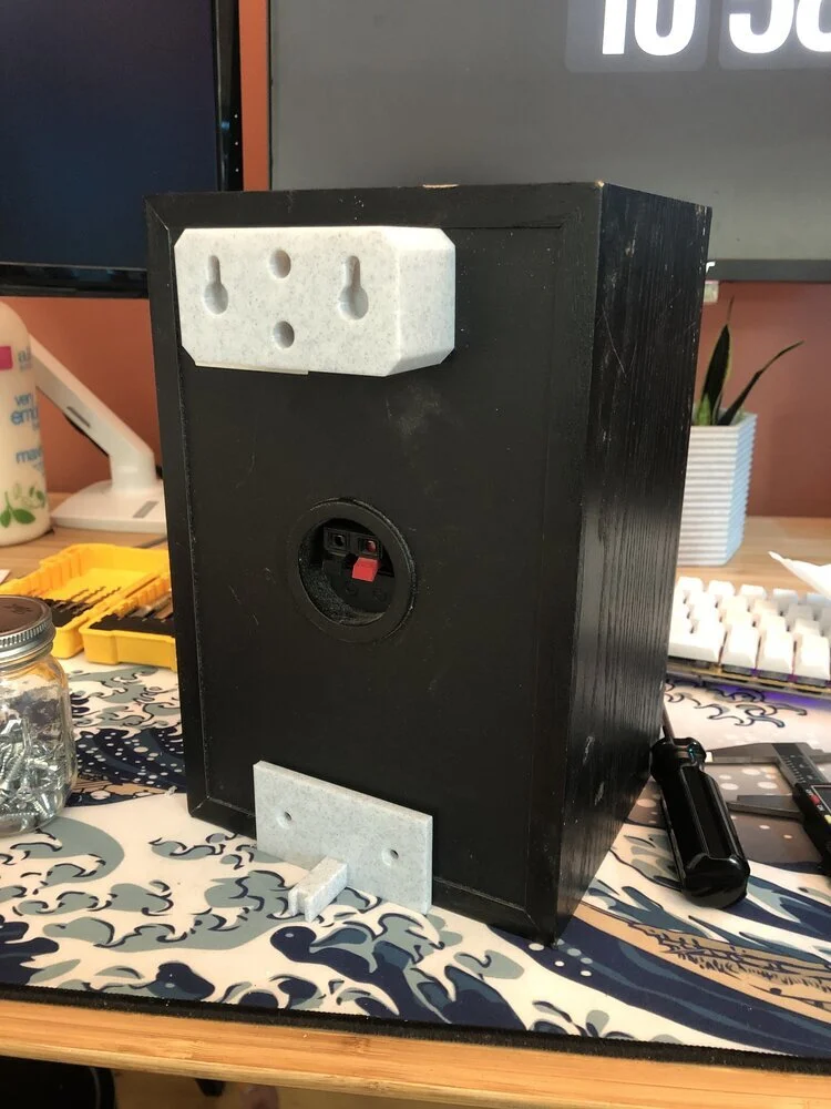 speaker mounts 1.jpg