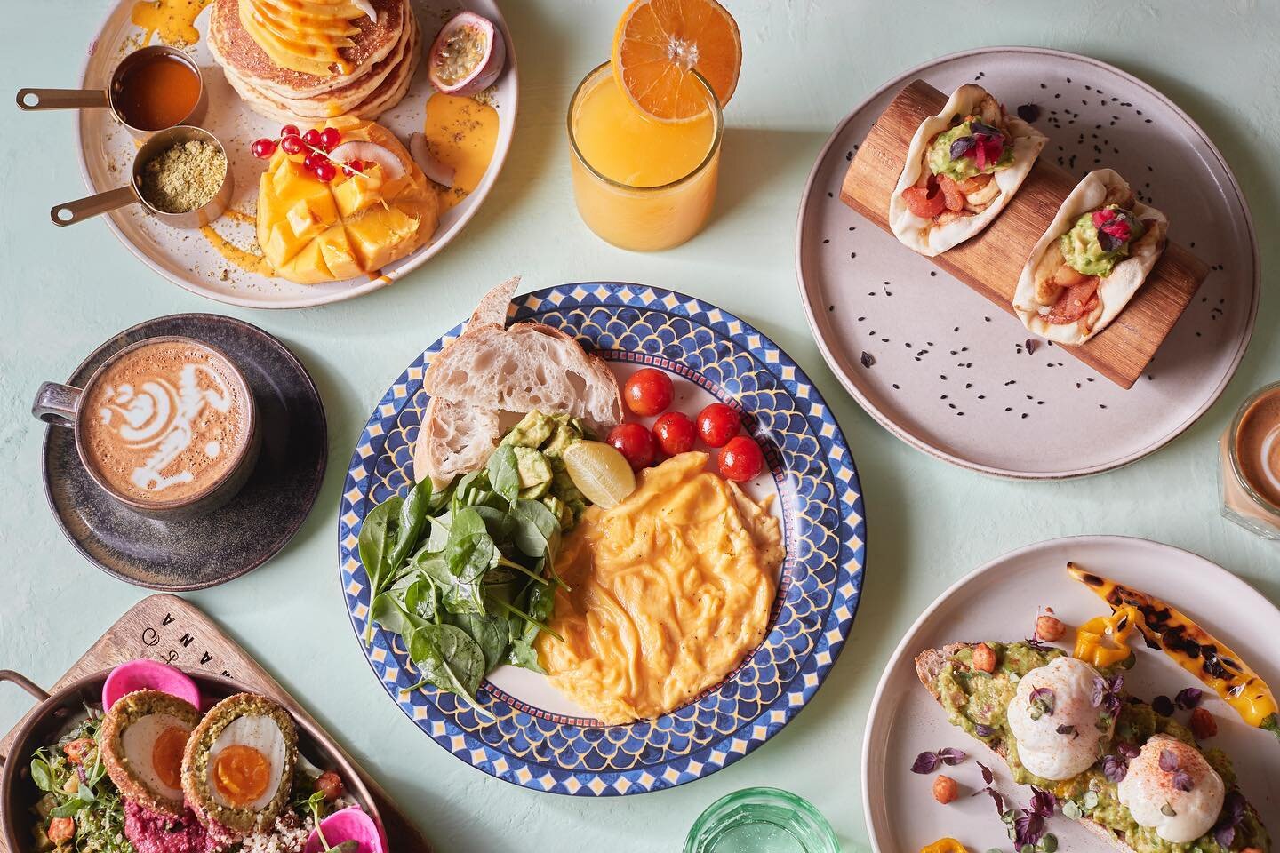 A Mexican breakfast menu as colorful as the culture itself 🇲🇽 

#menukuwait #mexicancuisine