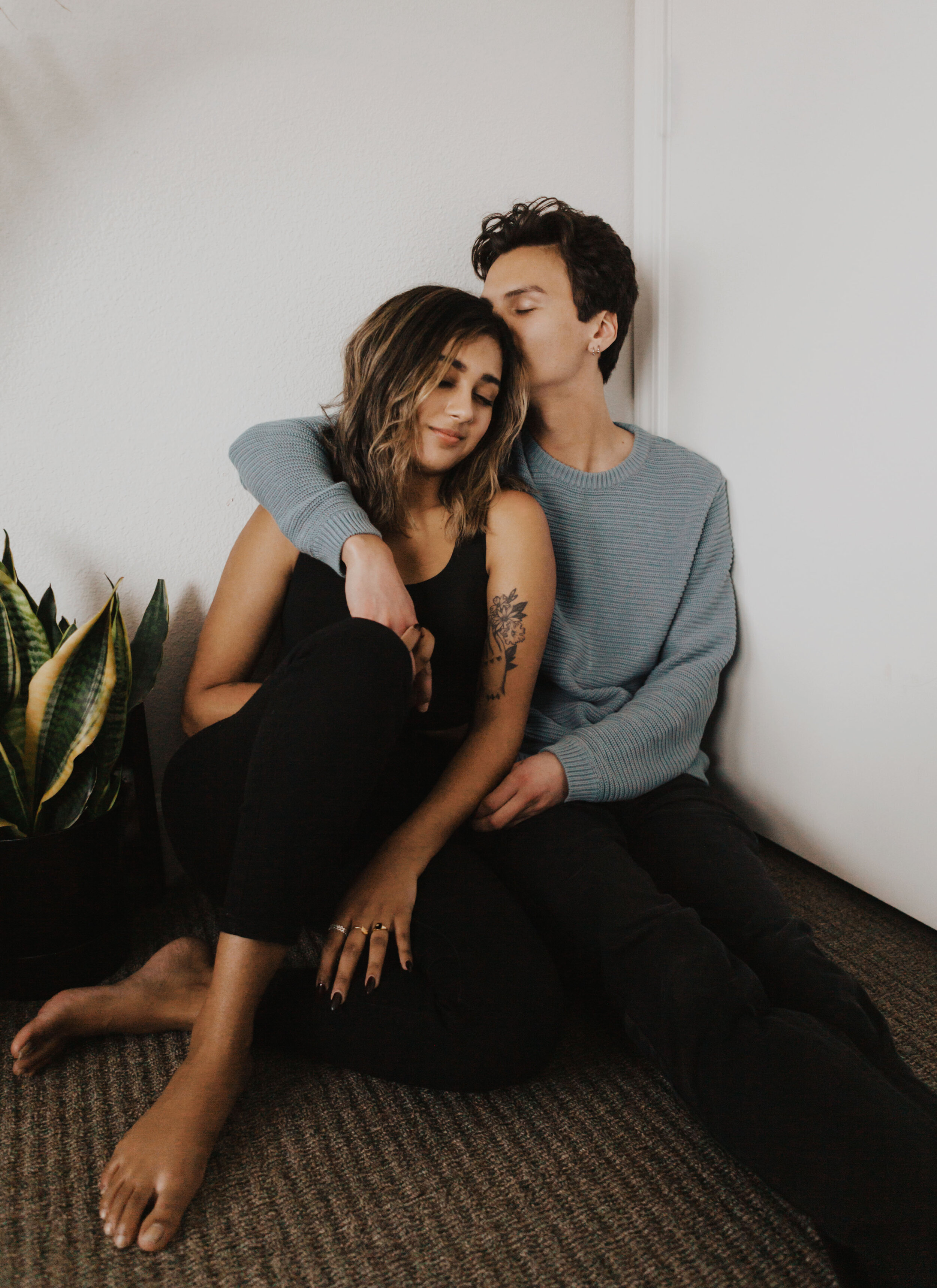 Hannah and Tyler's In-Home Couple Session