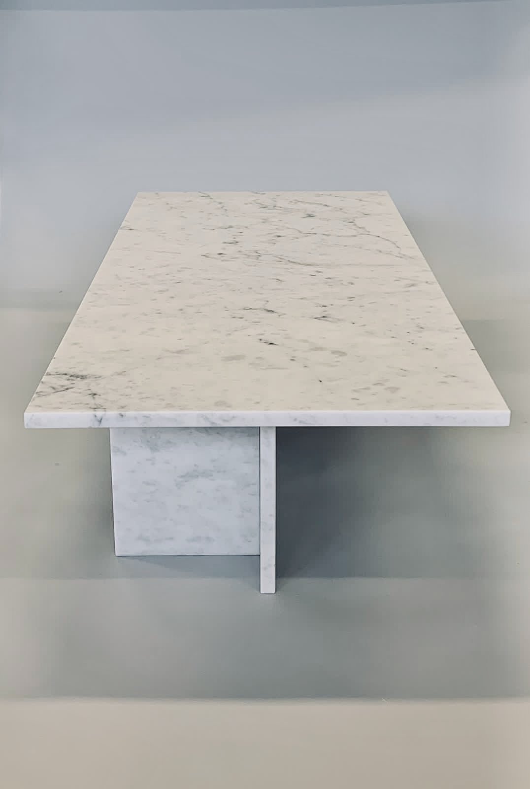 IRIS coffee table_carrara marble_1.jpg