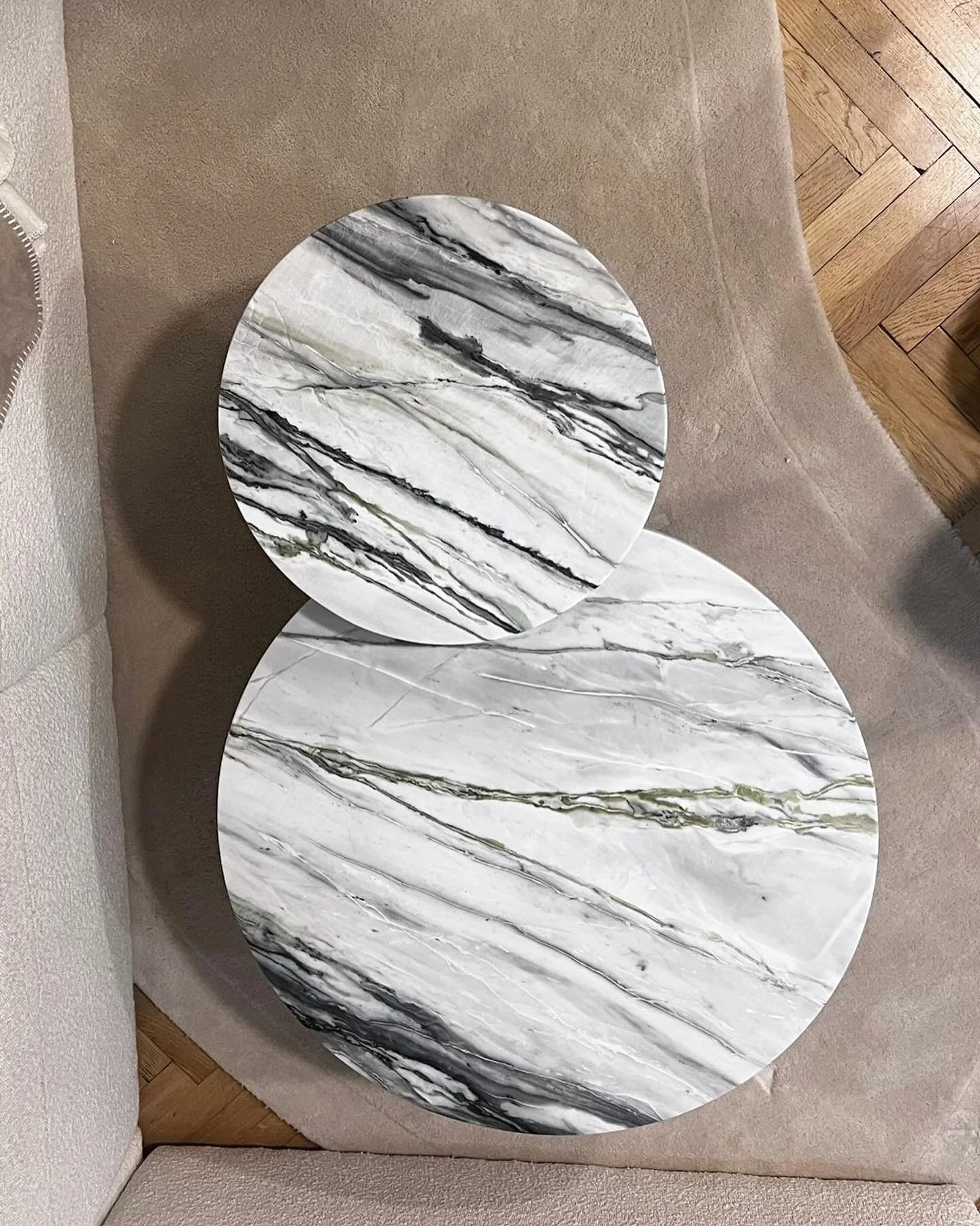 LAMMAS coffee table 

Calacatta Green marble  
size 70x70cm h 35cm

size 43x43cm h 43cm

✨ thanks to our great customers @plunarka