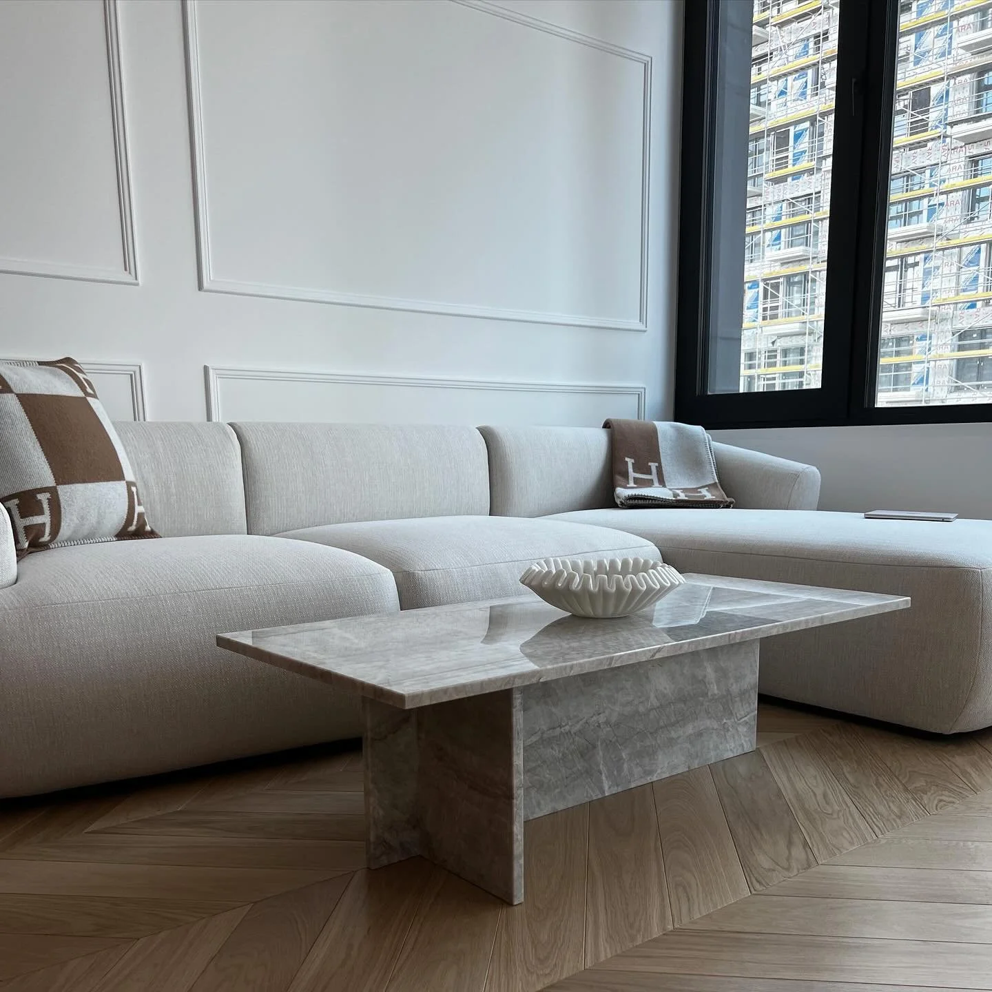 IRIS coffee table 

Taj Mahal quartzite
 size: 120x55cm, h.35cm

✨ thanks to our great customers @babusikovamartina