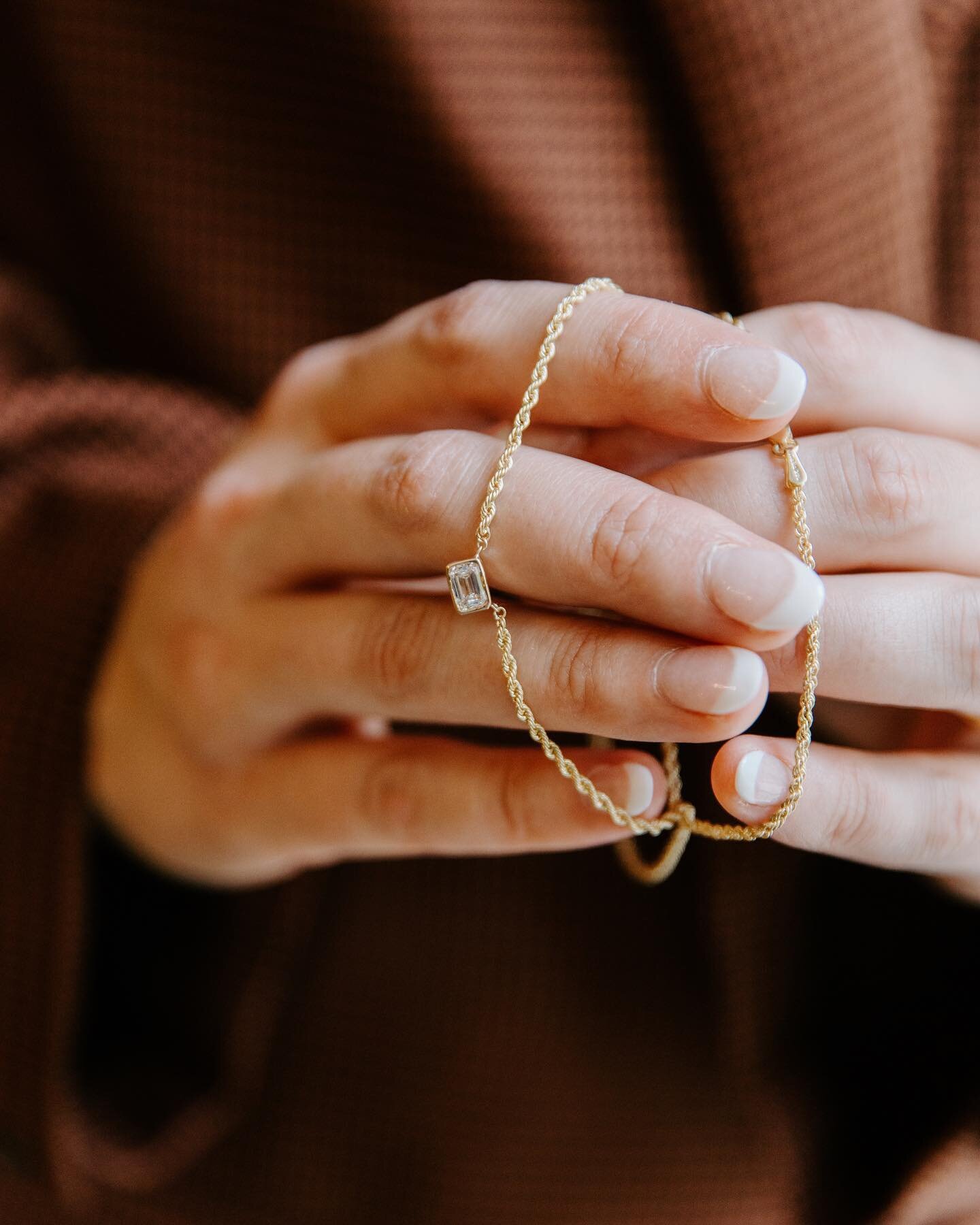 Have y&rsquo;all heard?!?! We&rsquo;re giving away this killer rope chain 0.7ct lab grown diamond necklace! ✨

If you&rsquo;ve already enter in our last #sundaysparkle you&rsquo;re good! If you haven&rsquo;t, see how to enter below! Can enter in this