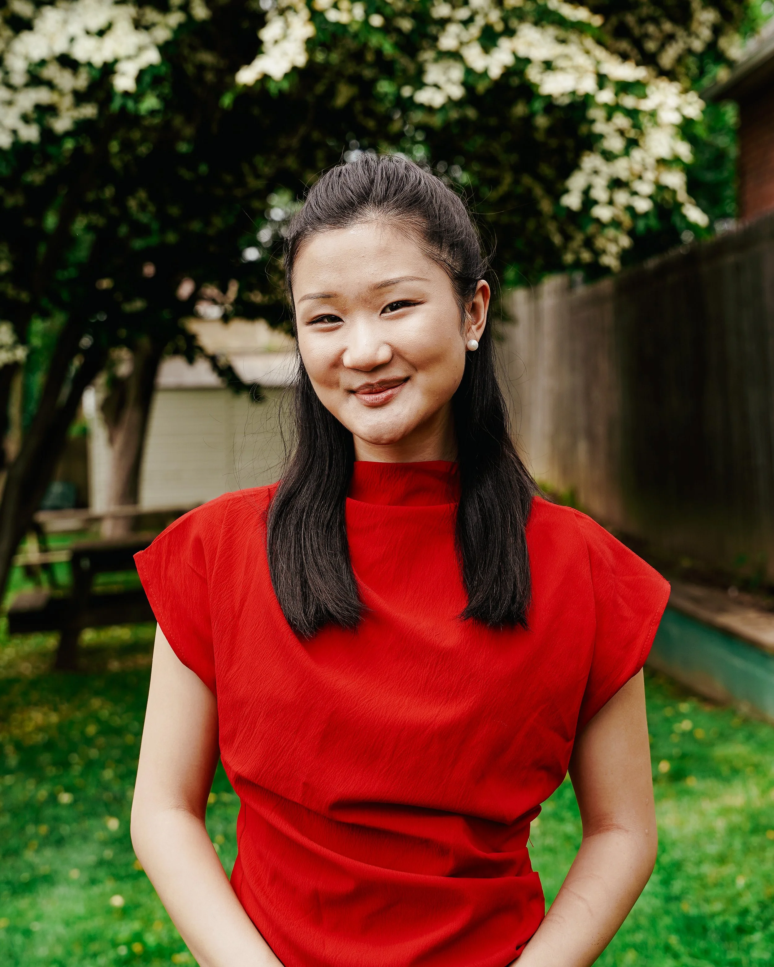 <b>LIZ ROH</b>
