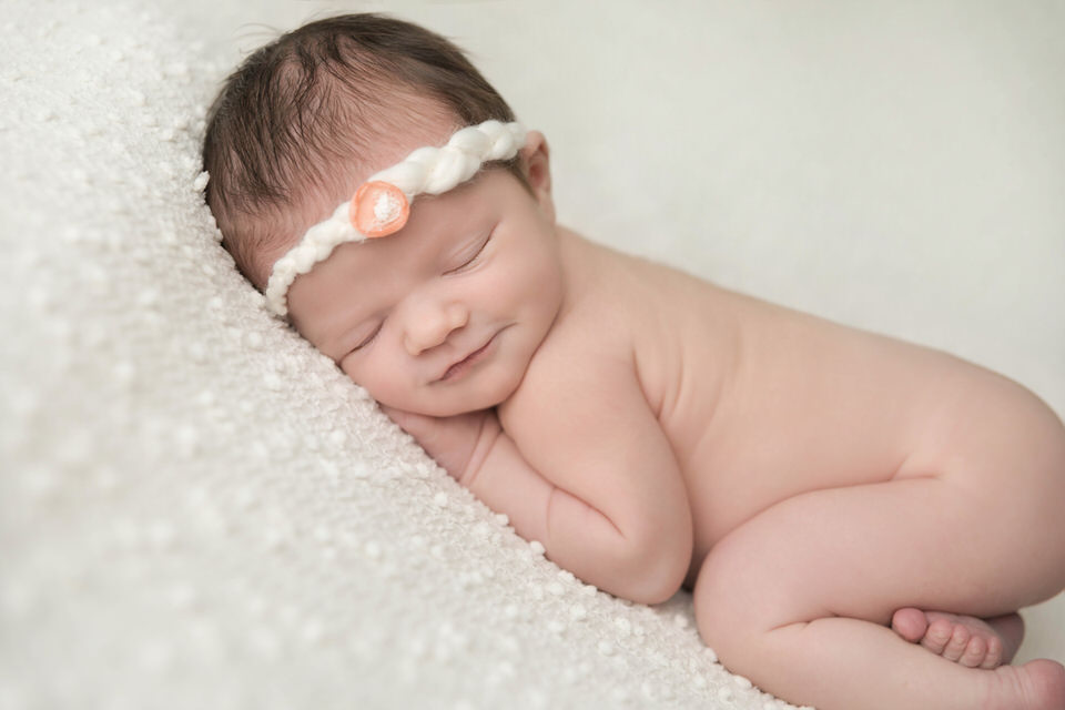 Morgan Bress Photography | Lindsay Newborn Photographer | Kawartha Lakes Newborn Photographer | Lindsay Ontario Newborn Photographer | Ontario Newborn Photographer | Newborn Photography Posed Newborn Portraits
