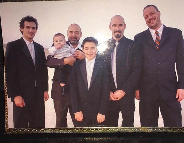 Happy national siblings day to this group of handsome Giannotti men. @october234 @giannottiandrew #nationalsiblingsday #brothers #siblings