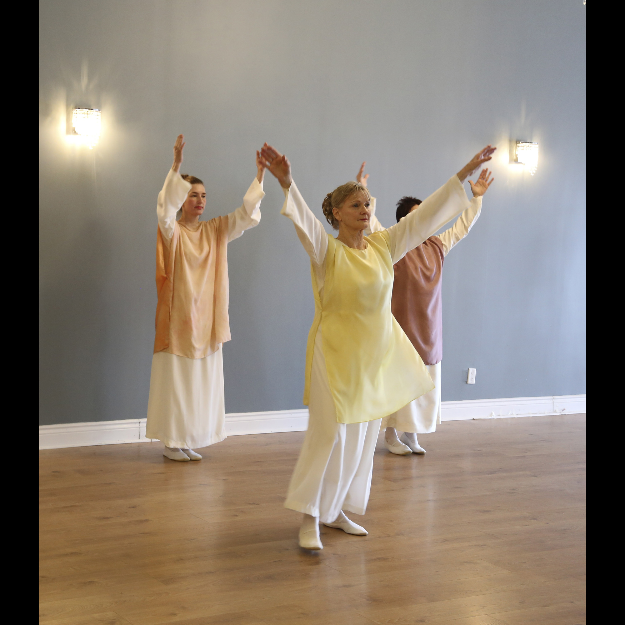 Eurythmy Easter 2018-7461.jpg