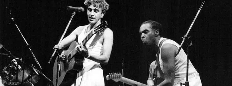 Veloso and Gil performing live. Photo credit: Cultura Brasil