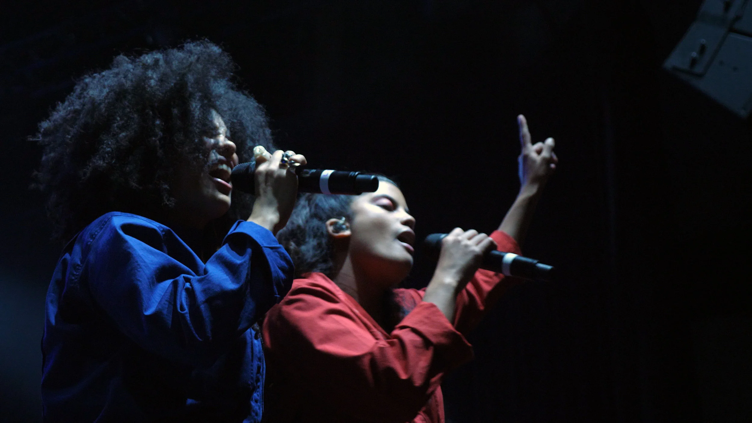 Ibeyi_still3.jpg