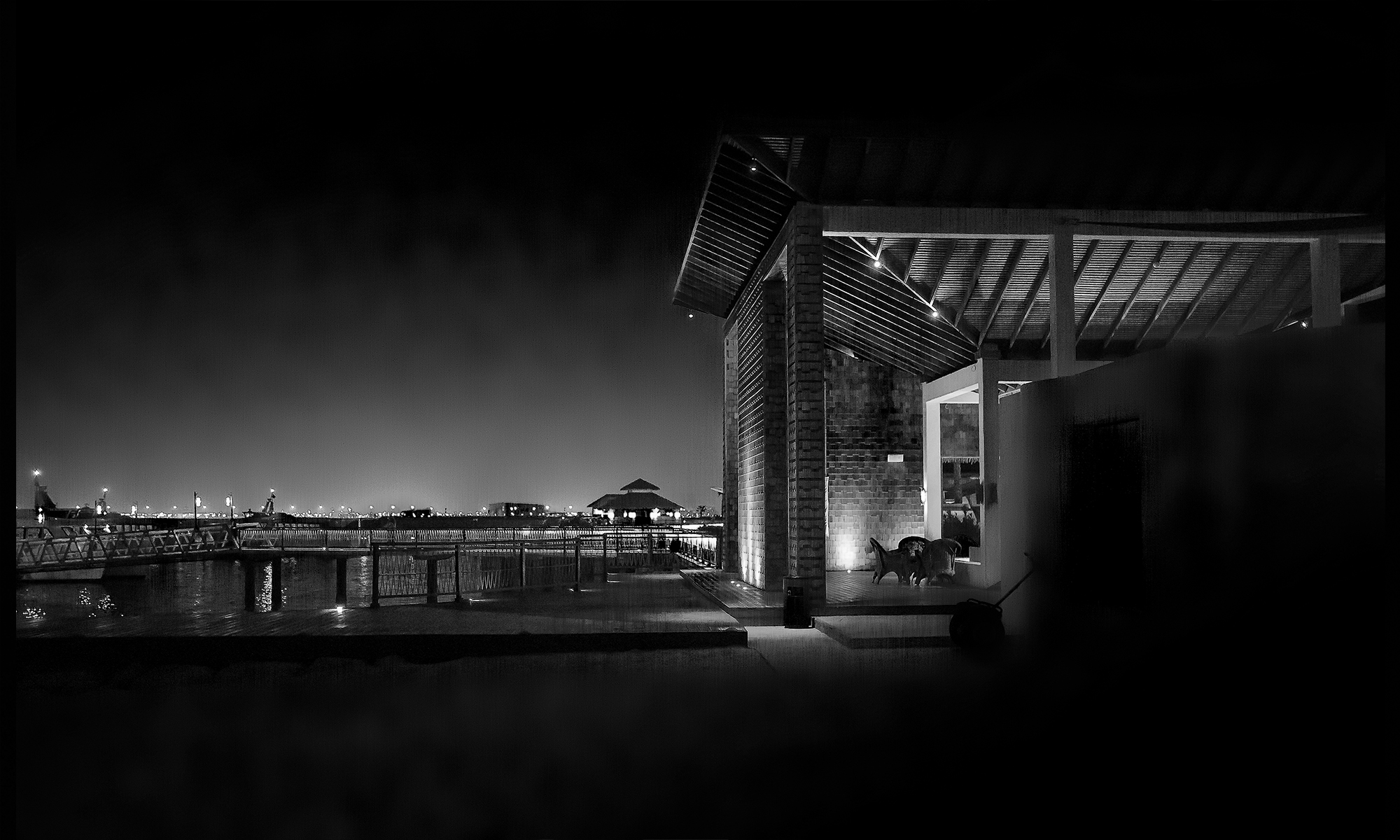 B&W 2000 x 1200 a.jpg