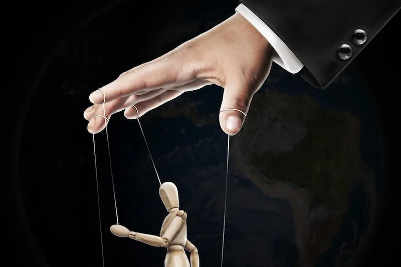 how-does-our-level-of-power-affect-the-way-we-think-feel-behave.jpg