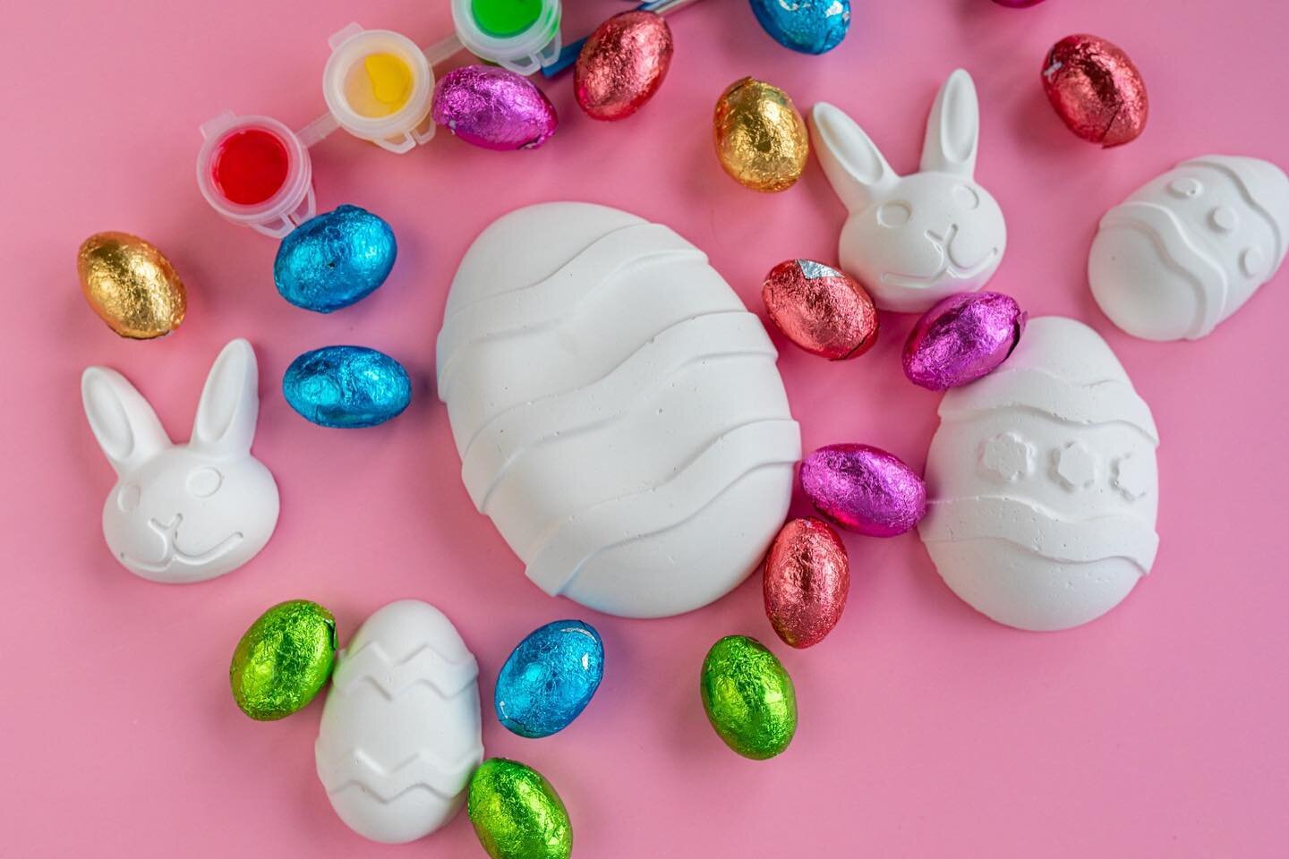 Want to add a little chocolate treat to your Easter Boredom Box? 
No problem, I gotcha! 

Mini chocolate eggs from @masters.sweettreats can be included to any order*

🐣 🐰 🐥 

*not available on website orders... yet.

#easter #eastereggs #eastergif