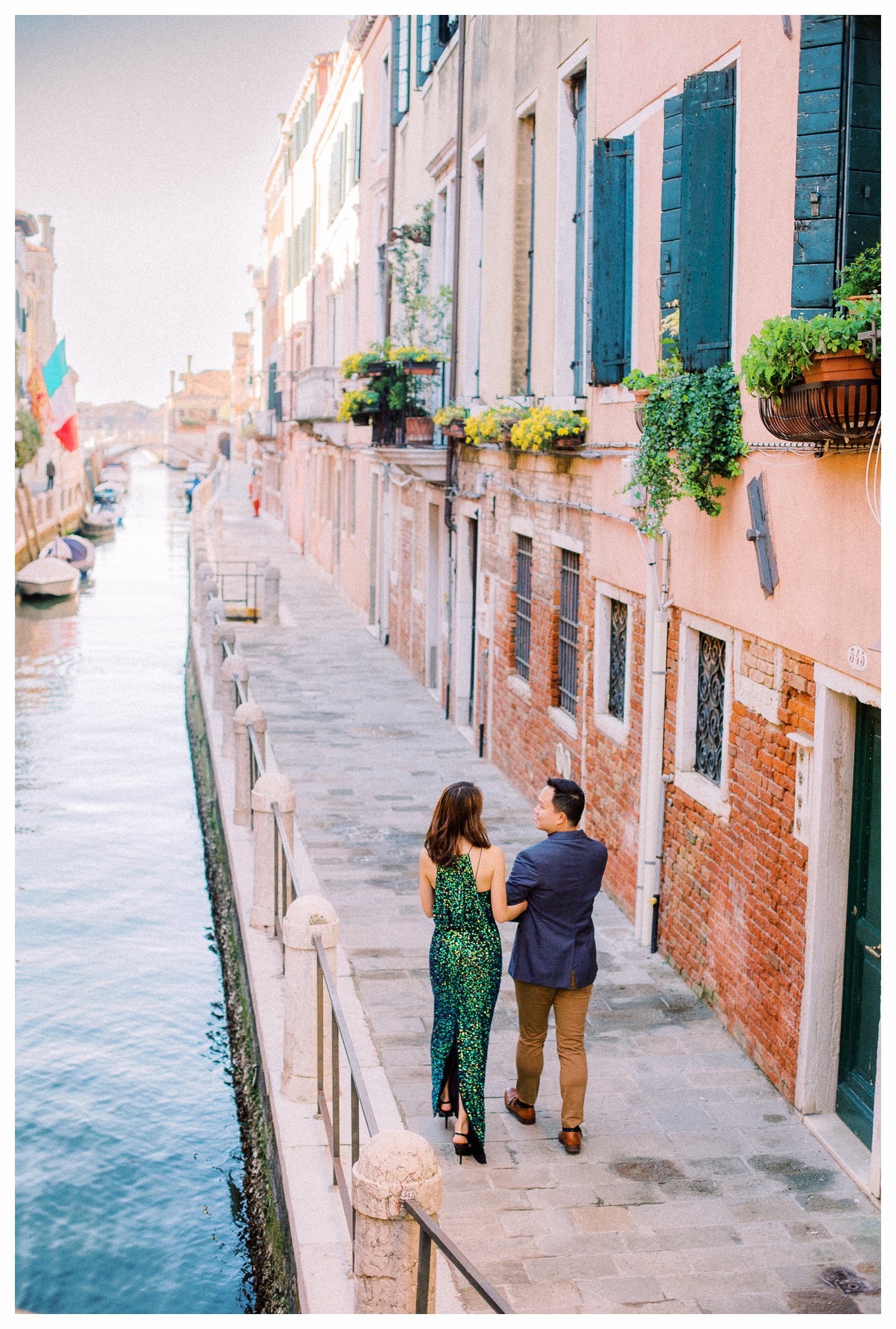Venice-taxi-boat-luxury-photoshoot-couple-wedding_0152.jpg