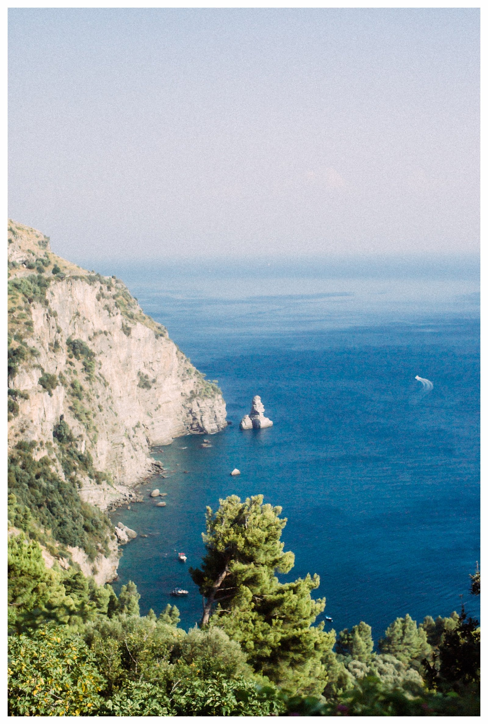 Positano-Amalfi-Coast-Vintage-Car-Vespa-Photographer-Couple_0161.jpg