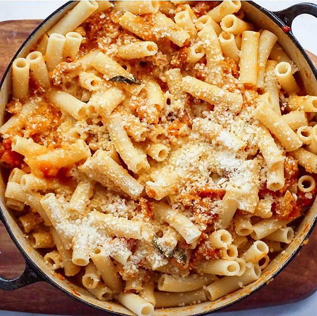 I love making giant pots of pasta. I love it because it means there are a lot of people coming over to eat together, and nothing makes me happier.
.
.
Speaking of giant bowls of pasta... I&rsquo;ll be cooking up 3 courses of pasta at @zingermansroadh