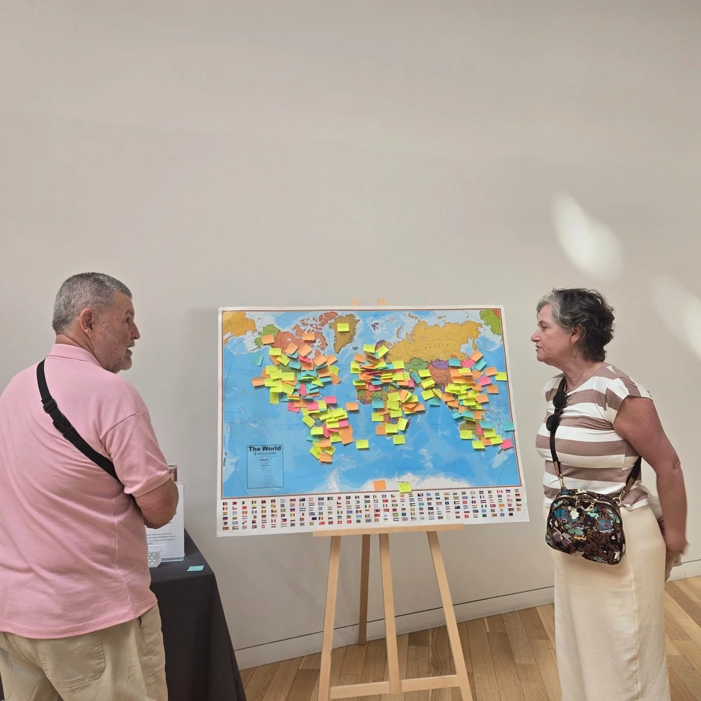 Did you catch @calgarylibrary's Welcoming Week display? It was so incredible to read all the stories our community shared about welcoming and being welcomed. Check out some of the highlights!