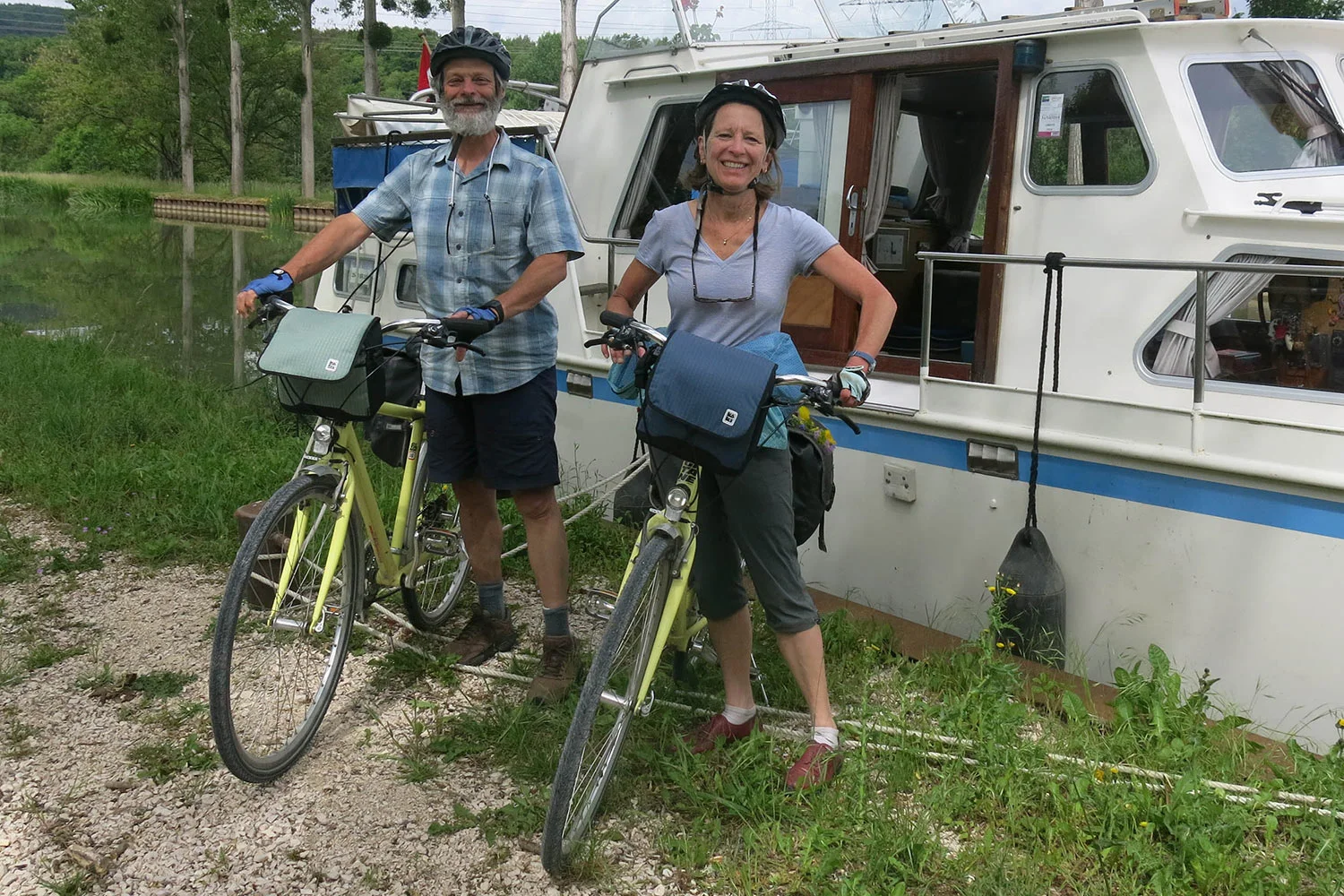 Here we are ready to head out in the morning. Note the lack of Spandex!