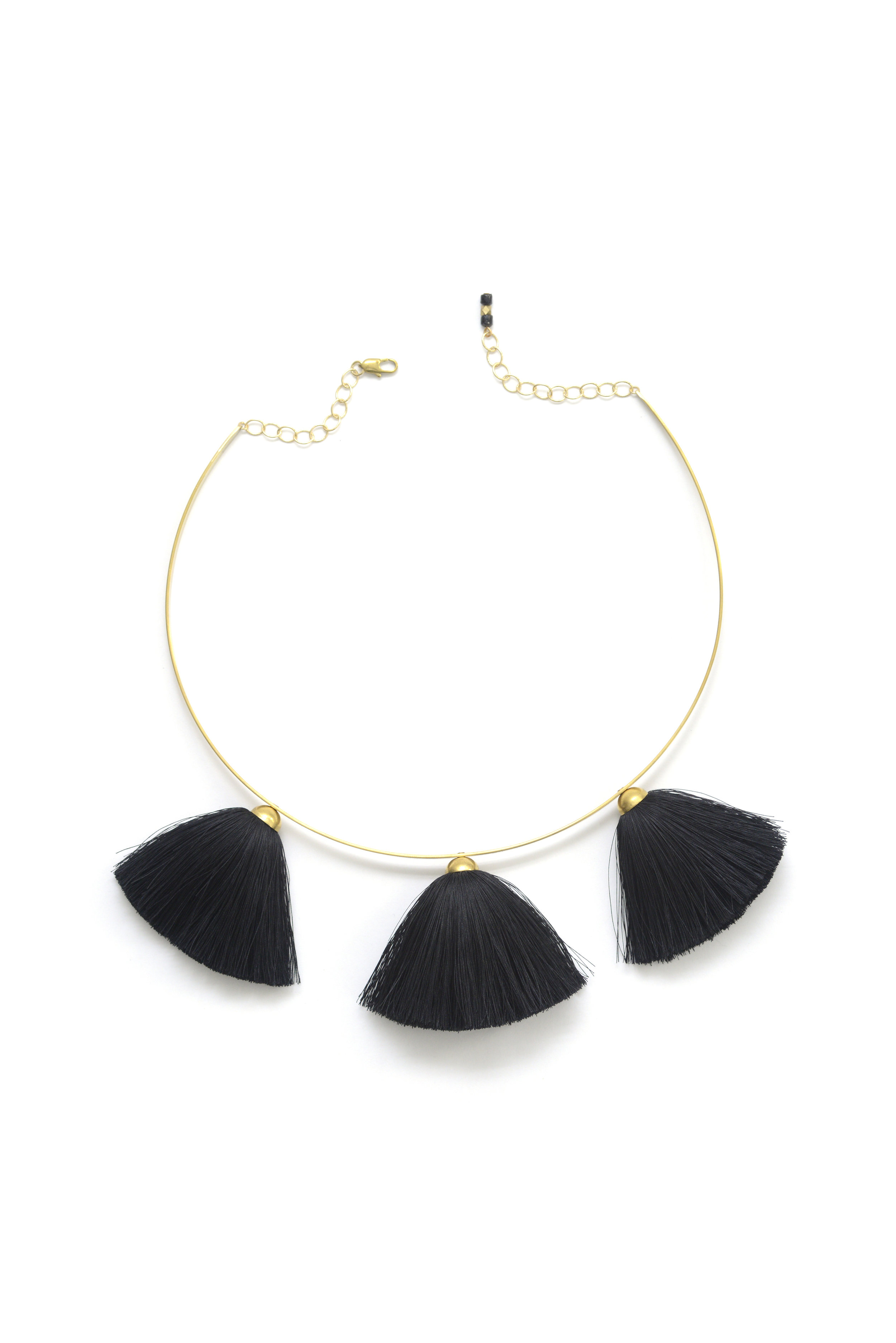 theruleofthree-necklace-thesaltempire.jpg