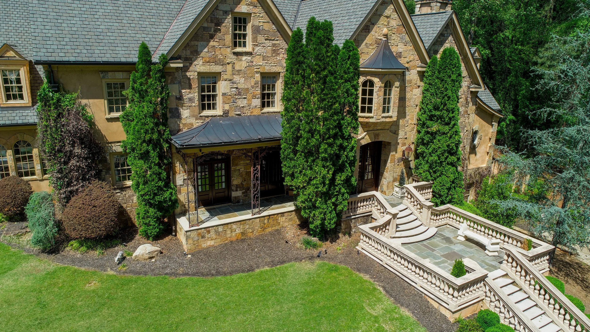 Lions Gate Estate-08.jpg