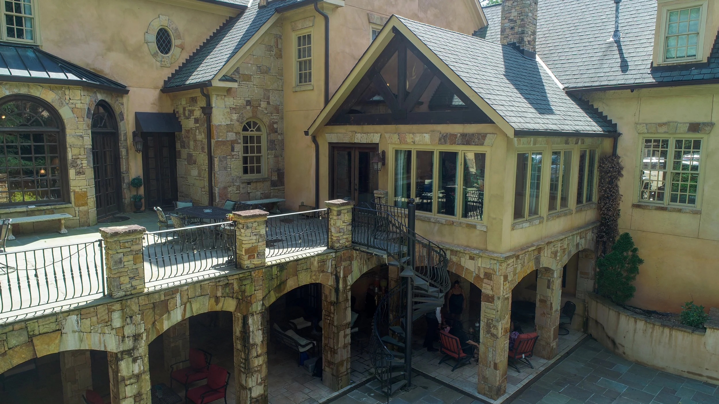 Lions Gate Estate-01.jpg