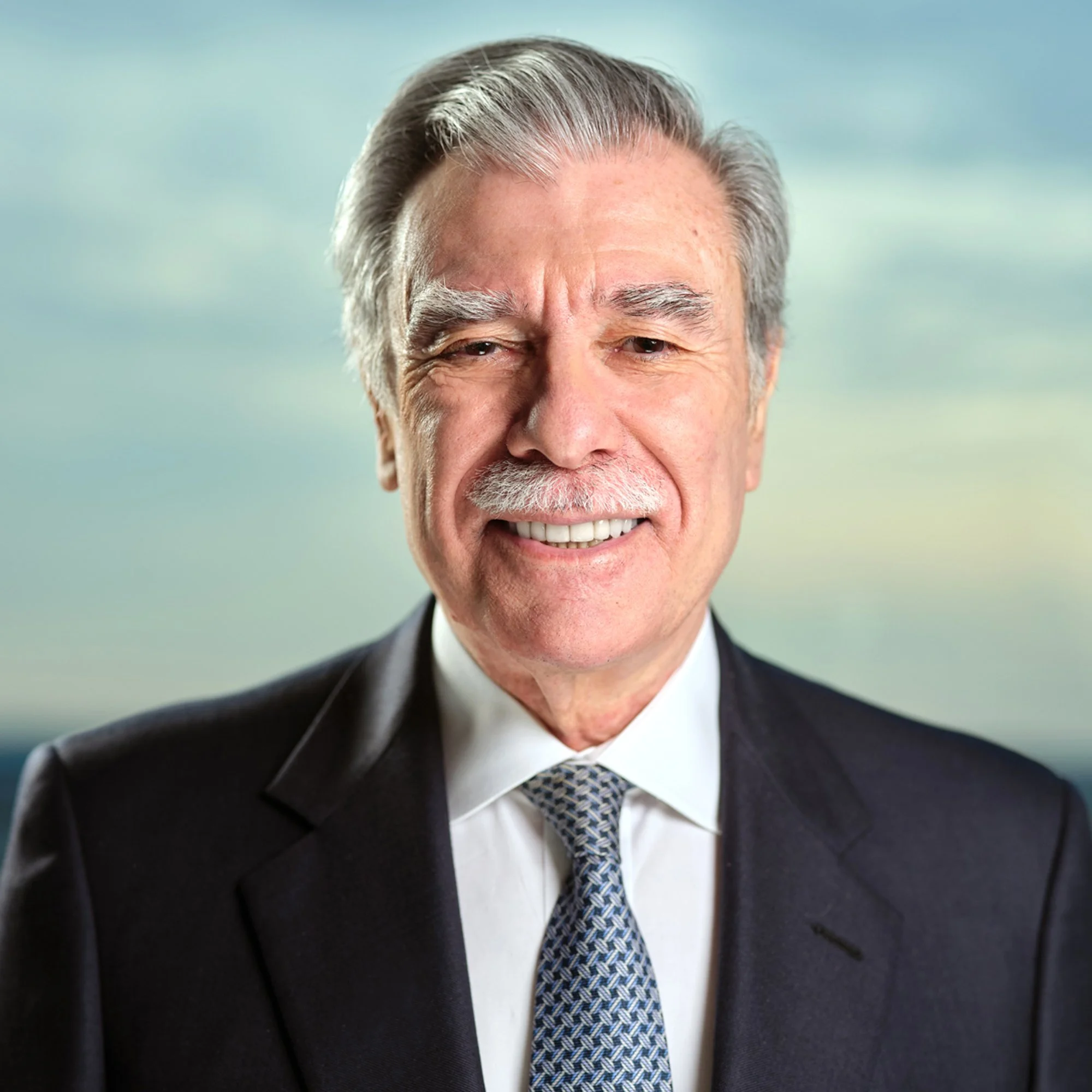 Carlos-Gutierrez_0165R.jpg