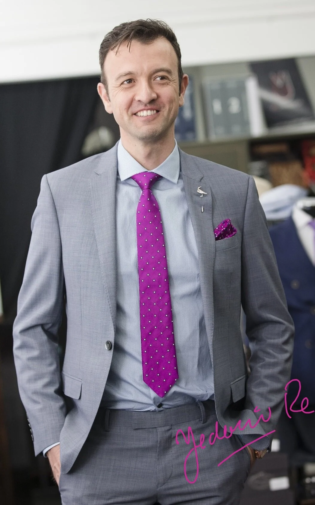 Federico Re - PROFILE SHOT with Signature.jpg