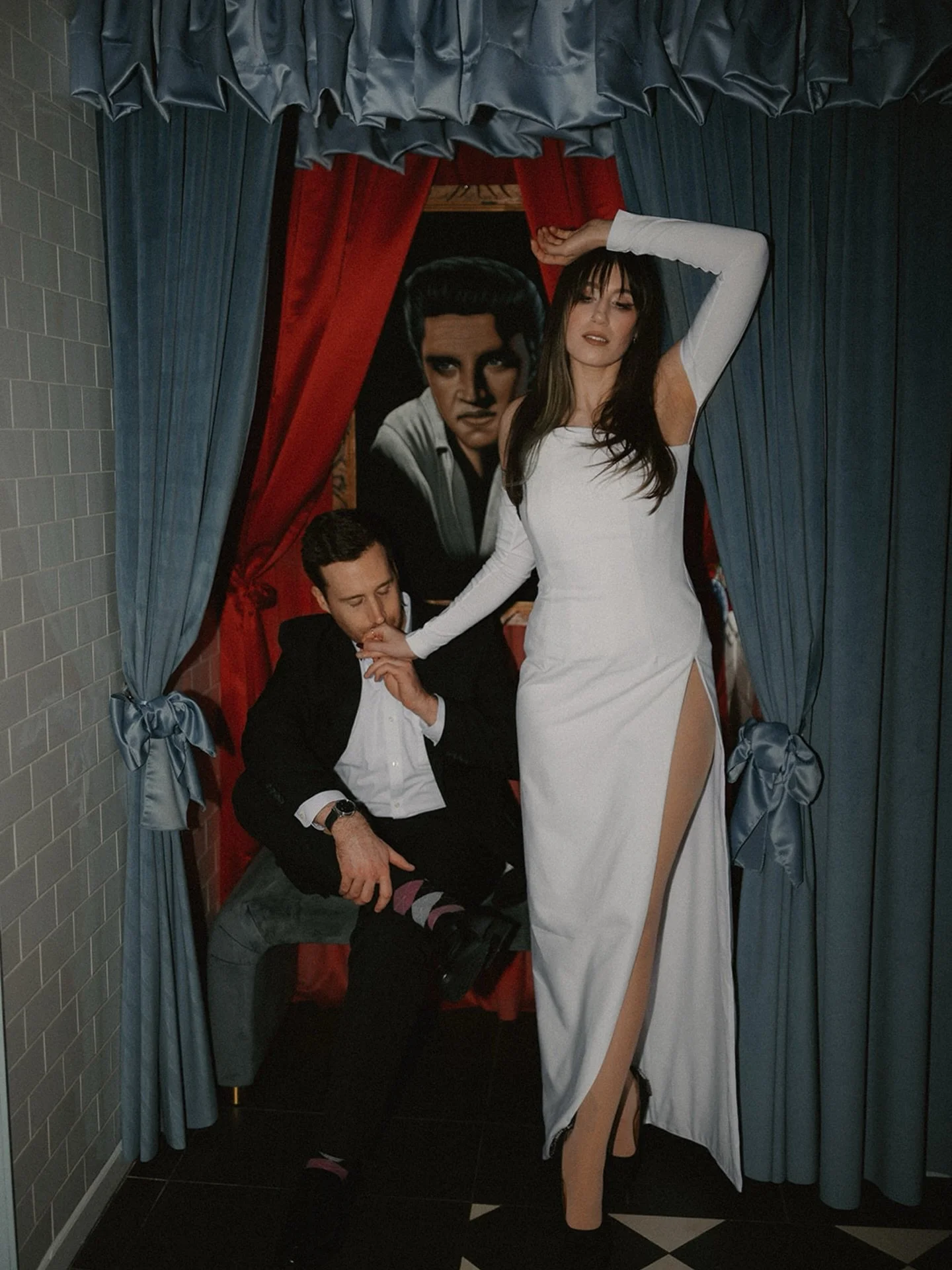 Some of my favorite shots at @foreverclubdetroit. 
What a fun space! 🍾
-
-
#michiganweddingphotographer #detroitweddingphotographer #detroitwedding