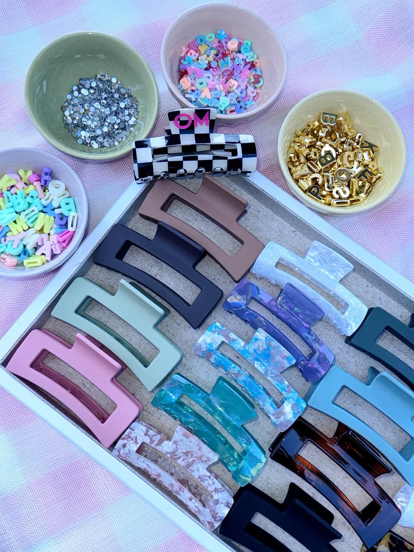 Custom Hair Clips at Wind Down Wednesday? Say less!🙋🏻&zwj;♀️ Join us tonight 7-9 for hosted drinks and a special Mother&rsquo;s Day craft. No sign up necessary, just pop by if you can for a low key hang. Hope to see you there! Check the app for loc