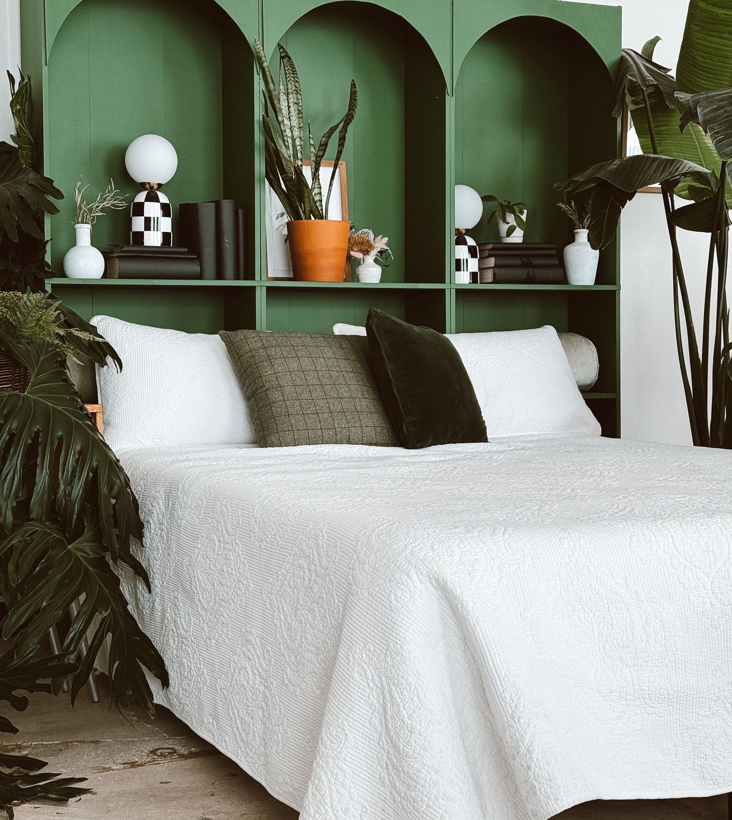 Have you checked out the bedroom set yet? This versatile set can be used for families, lifestyle, all the things! Also this bookshelf is totally moveable with built in wheels. A great option for the cyc wall &amp; a desk 🪴🪩💁🏼&zwj;♀️

Thanks for p