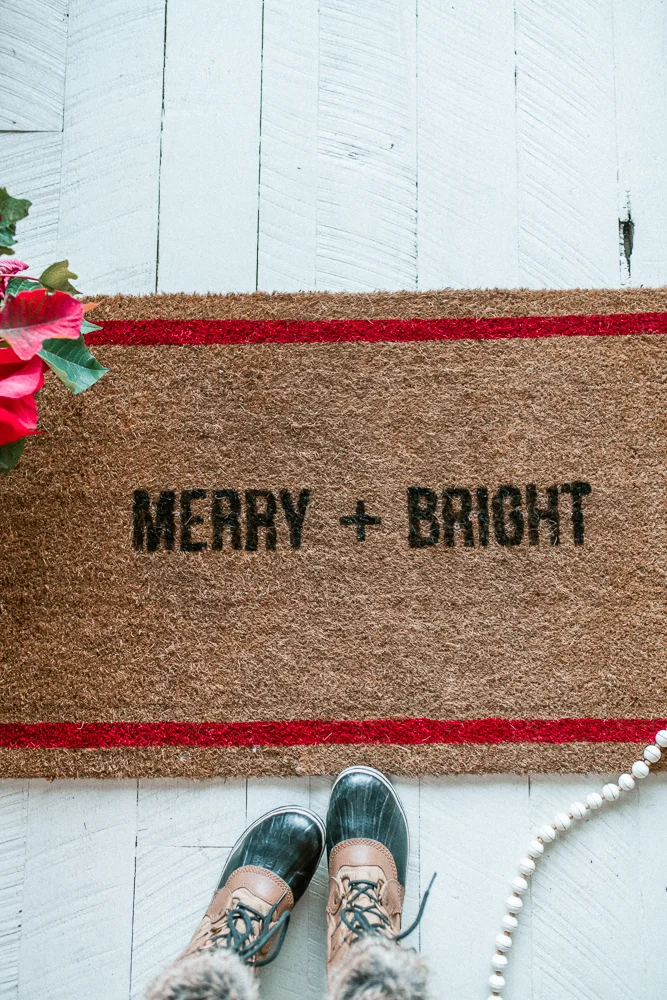 Christmadoormatl-diy-3.jpg