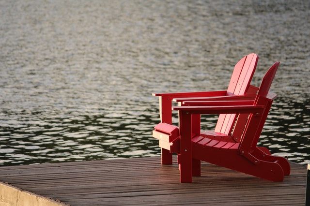 cottage-lake-water-nature-small.jpeg