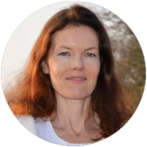 team-headshot-fiona-townend.jpg