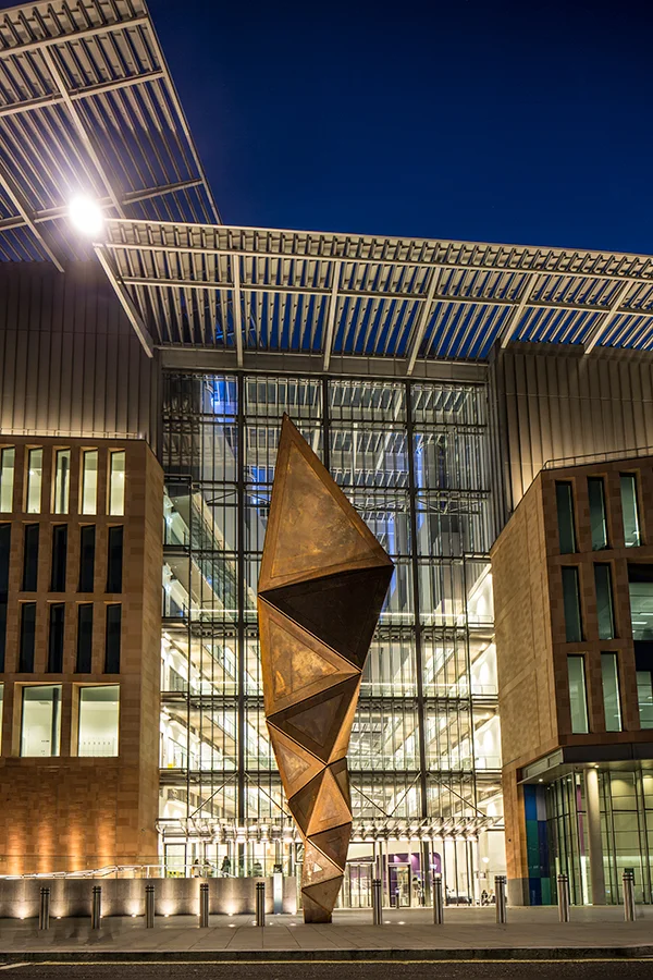 PJC-Light-Studio-Paradigm-King-Cross-by-Conrad-Shawcross-03W.jpg