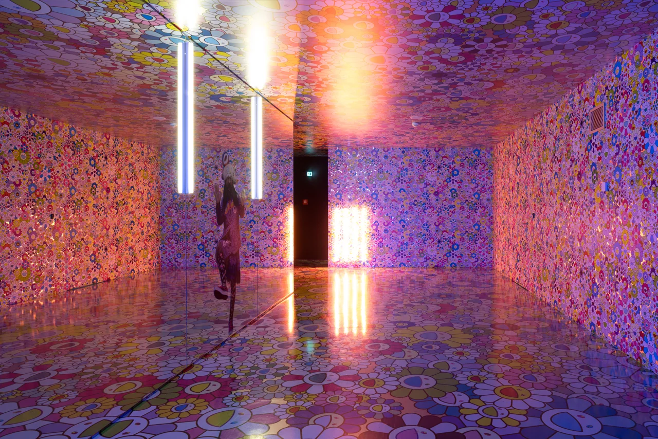PJC-Light-Studio-Garage-Museum-of-Contemporary-Art-Moscow-Takashi-Murakami-30W.jpg