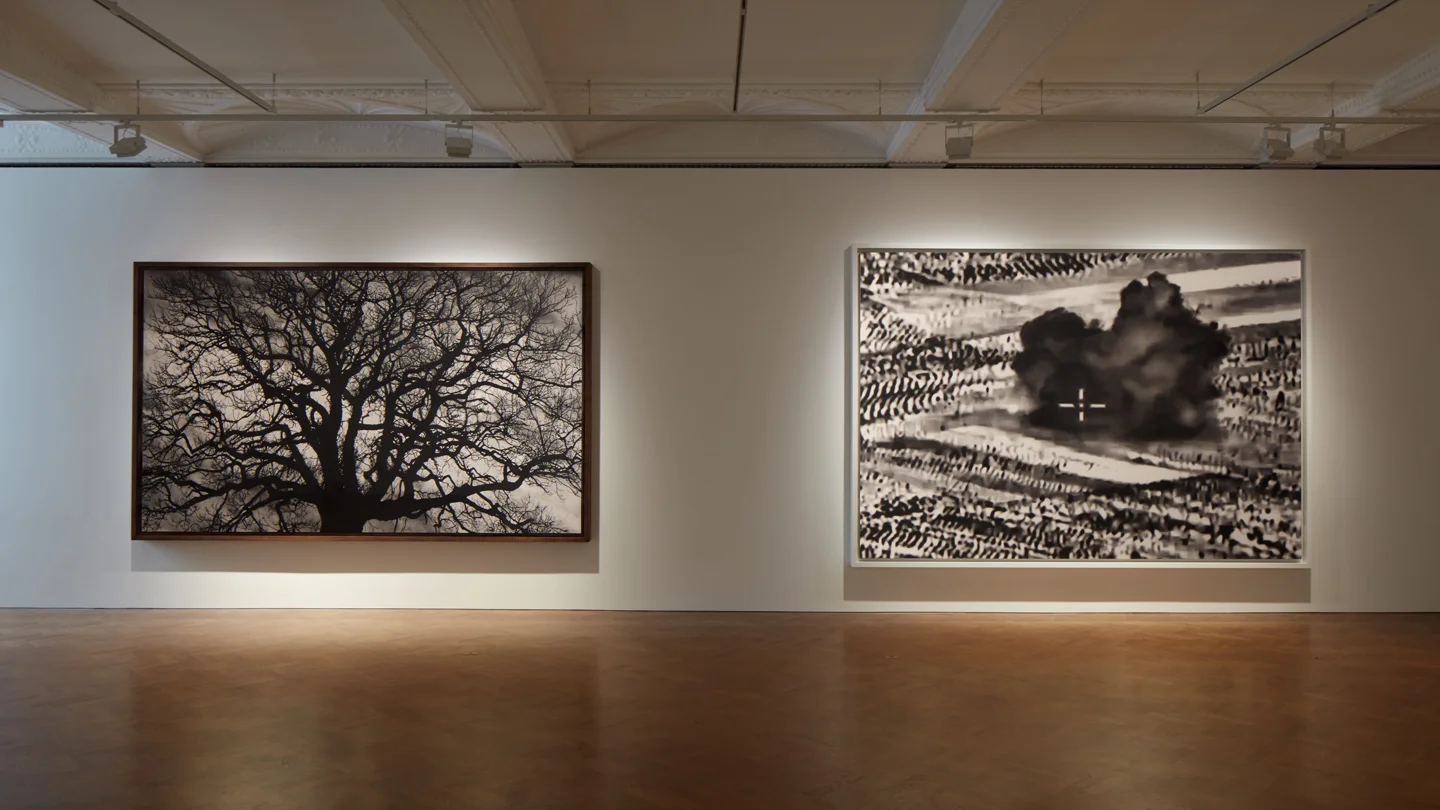 PJC-Light-Studio-Galerie-Thaddaeus-Ropac-Robert-Longo-04W.jpg