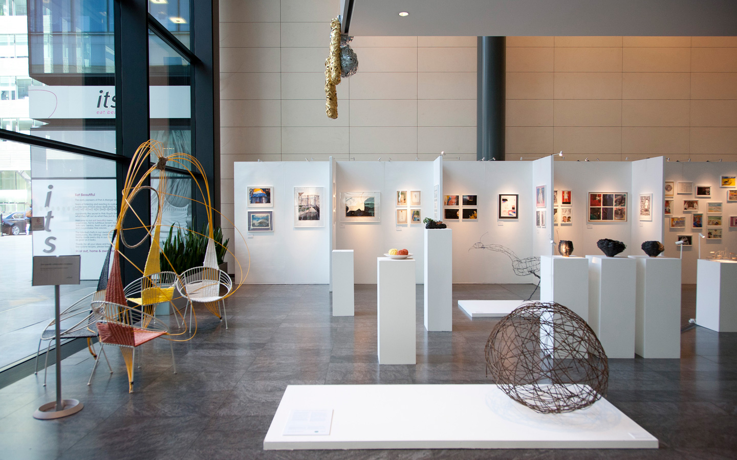 PJC-Light-Studio-Allen-&-Overy-Artbeat-2015-02W.jpg