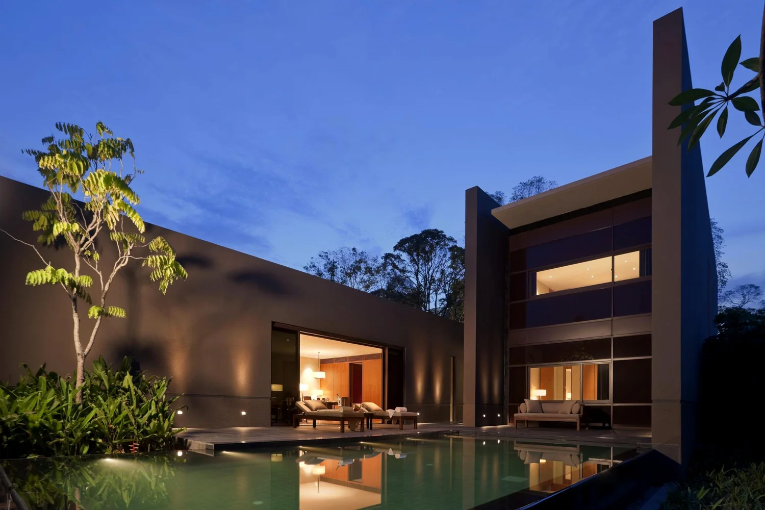 PJC-Light-Studio-Capella-Resort-Singapore-01W.jpg