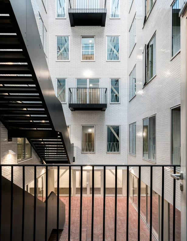 PJC-Light-Studio-The-Record-Hall-Holborn-London-04W.jpg