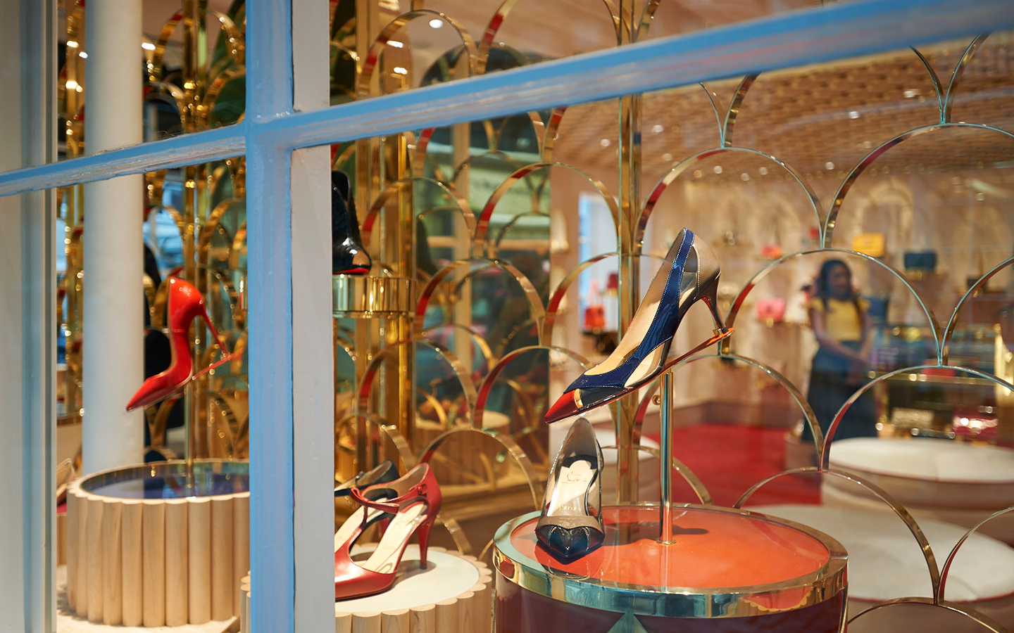 Christian Louboutin, Motcomb St. London by Pentagram