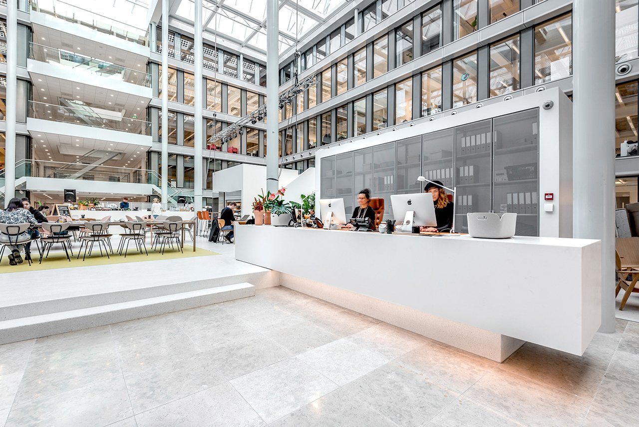 PJC-Light-Studio-The-Cloud-Amsterdam-01.jpg