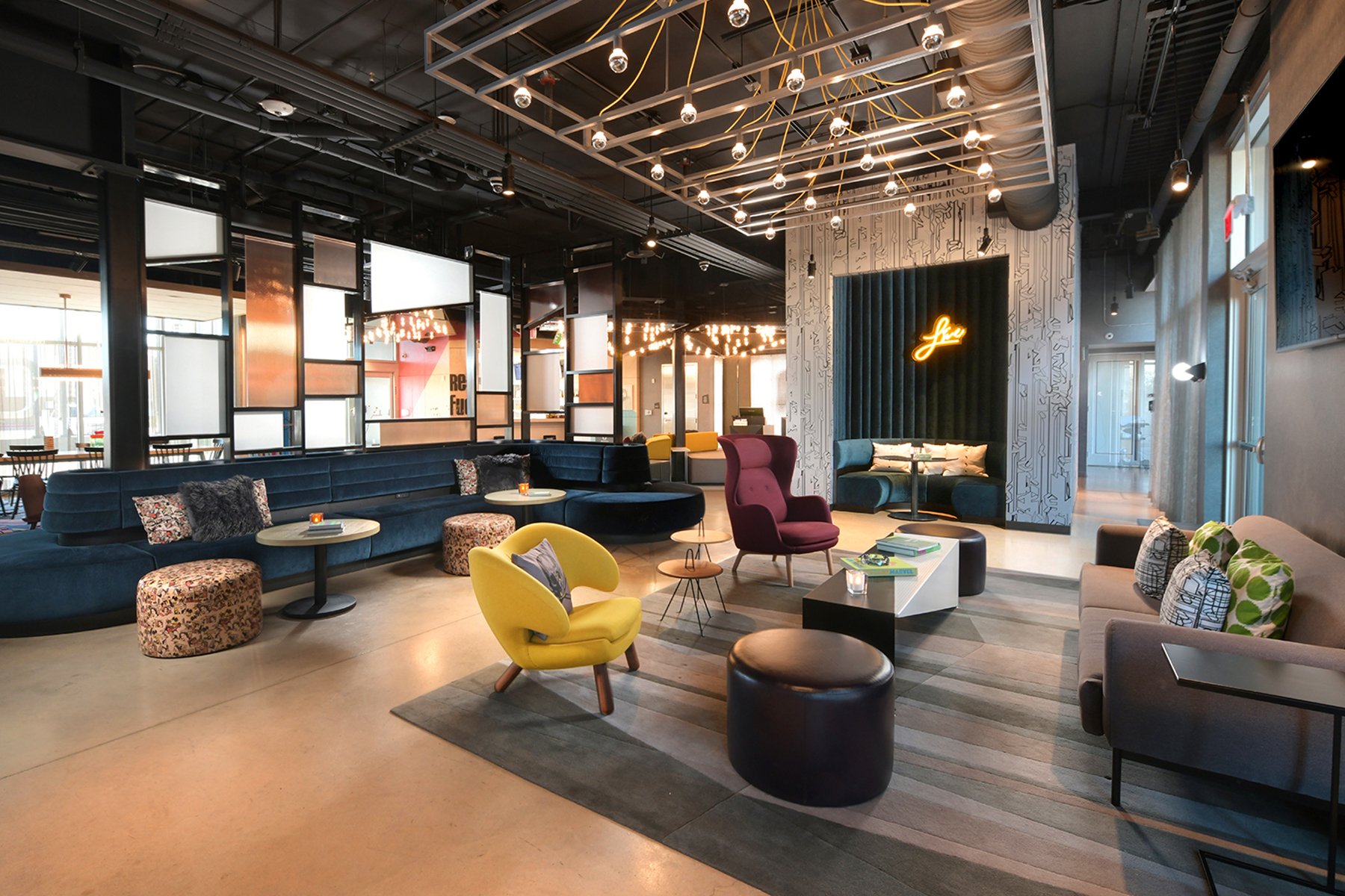 ALOFT_llbal_ReMix_Lounge copy2.jpg